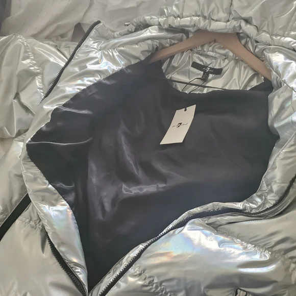 7 For All Mankind Halographic Puffer Jacket - Picture 3 of 7